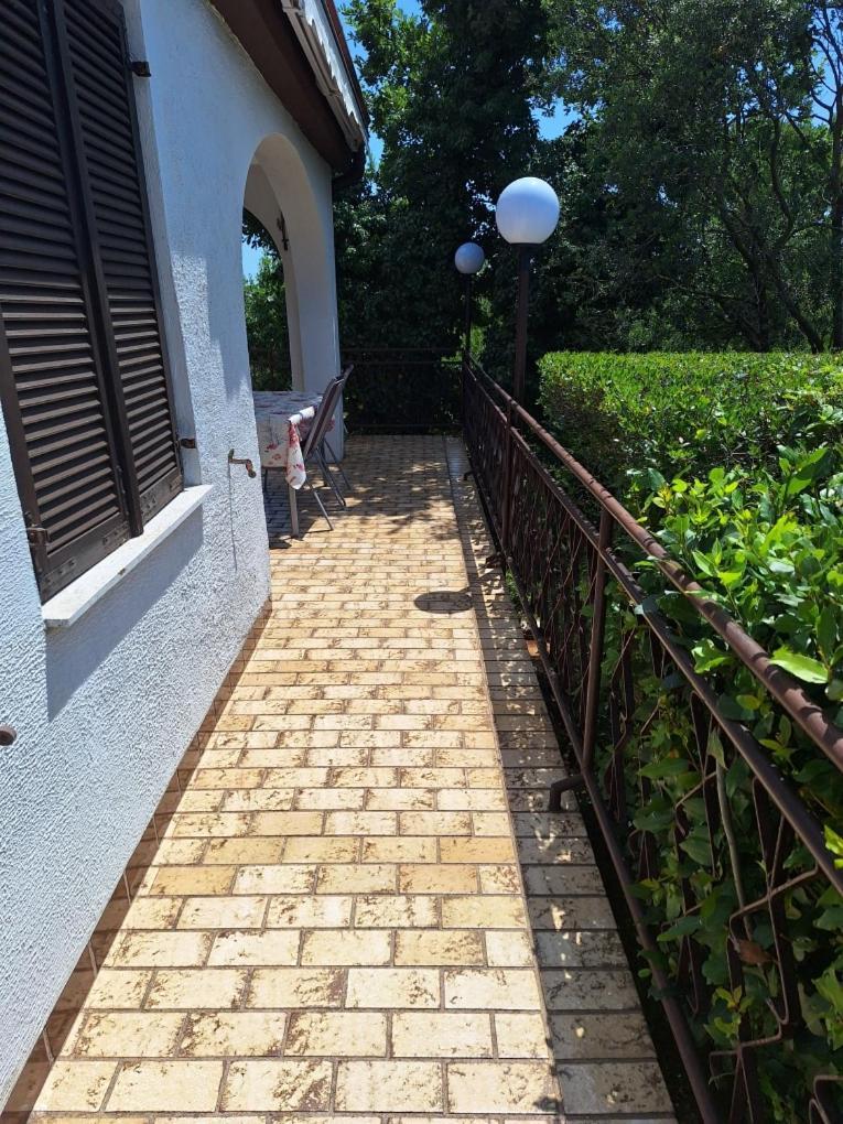 Krk Apartmani Pepina Pinezići المظهر الخارجي الصورة