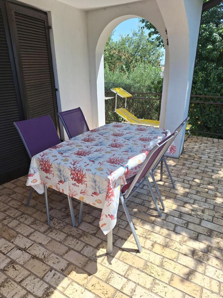 Krk Apartmani Pepina Pinezići المظهر الخارجي الصورة